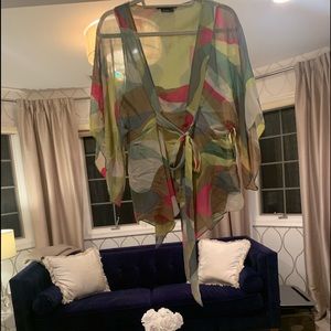 Colorful green BCBG blouse!